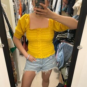 Sunny peasant shirt with pouf sleeves